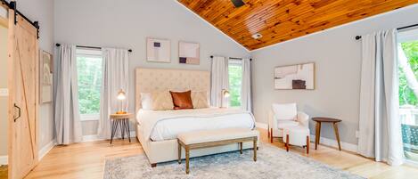 5 bedrooms, internet, bed sheets