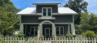 Charming home a short walk from downtown w/2 fireplaces, porch, yard, firepit