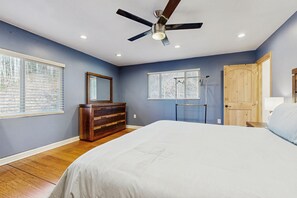 4 Schlafzimmer, Bügeleisen/Bügelbrett, WLAN, Bettwäsche