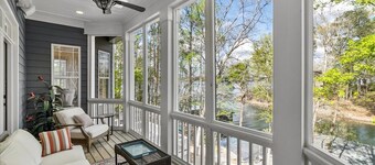 Beautiful Deep Water - Hot Tub, Fire Pit, Boathouse on Lake Gaston! Exceptional!