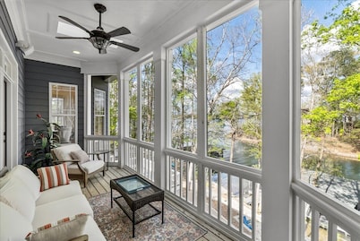 Beautiful Deep Water - Hot Tub, Fire Pit, Boathouse on Lake Gaston! Exceptional!