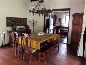 Family House, 4 Bedrooms | Private kitchen - Casa Antigua (Antigua Guatemala)