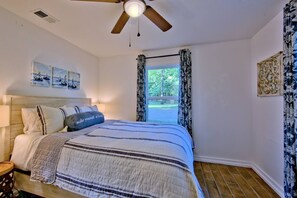 2 chambres, fer et planche à repasser, Wi-Fi gratuit, draps fournis