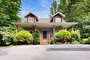 Exterior - Spacious Mountain Home with Scenic Balcony | Walk to Lake Junaluska (Lake Junaluska)