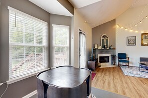 Interior - Quiet Residential Hideaway w/ Big Backyard - Near Grand Ole Opry (Nashville)