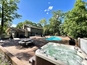 تناول الطعام بالخارج