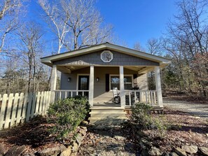 Exterior - Guest House w/ Pool and Hot Tub! 10min away from Lake Norfork! (Mountain Home)