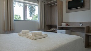 Deluxe Double Room | Desk, laptop workspace, soundproofing, free WiFi - Oiti Hotel (Gurupi)
