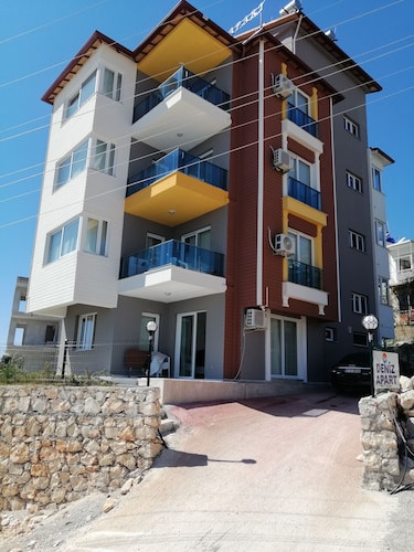 Deniz Apart