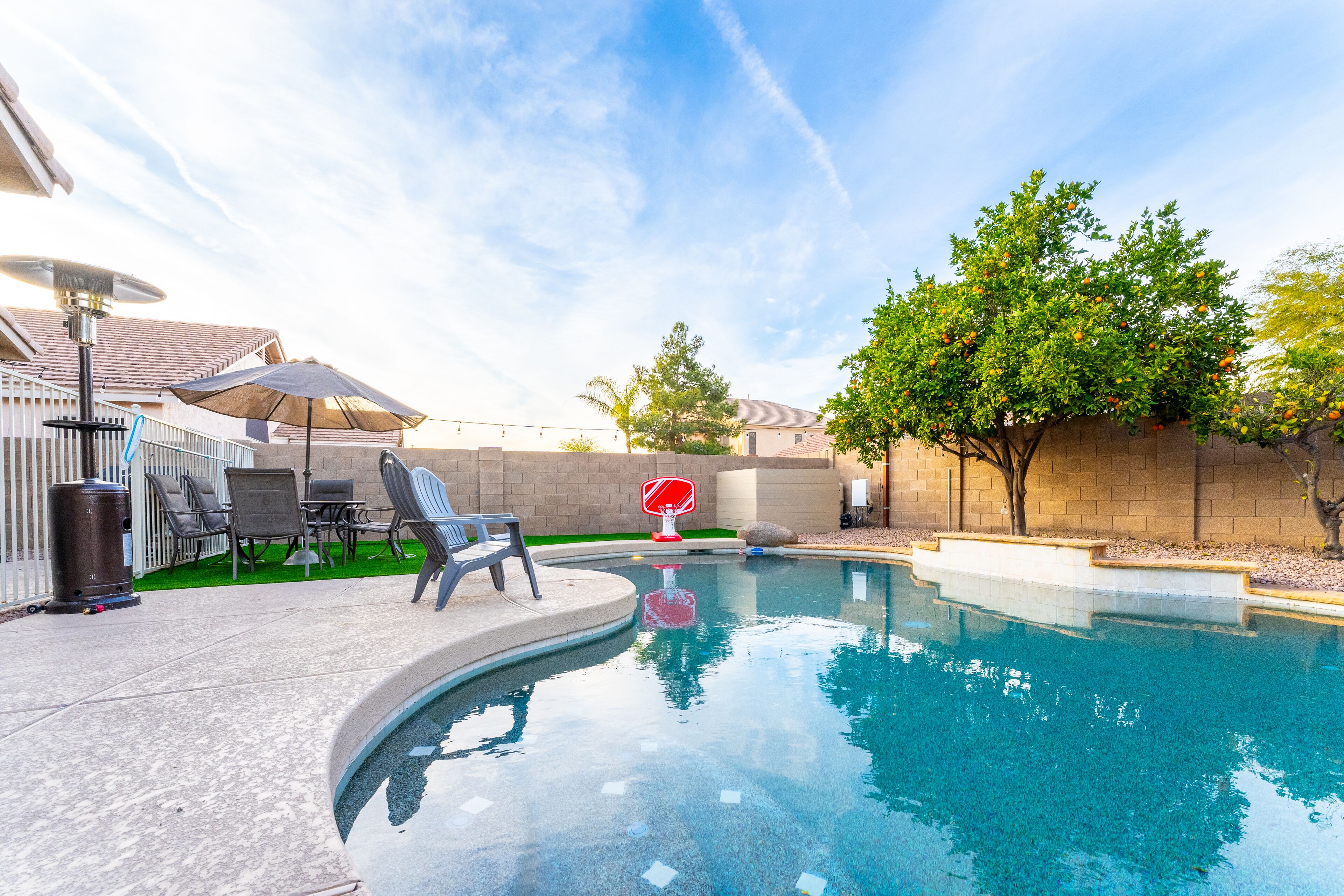 Outdoor pool, a heated pool