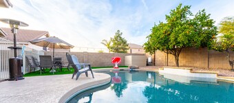 4-bedroom kid friendly home with HEATED Pool! 