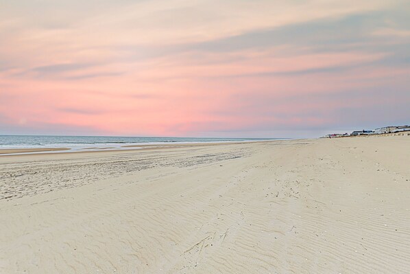 Beach - Beachside Bliss: Oceanside Condo w/ Decks - Steps to Shore (Ocean City)