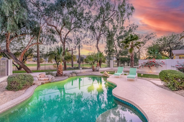Relaxing pool with stunning views and waterfall feature!