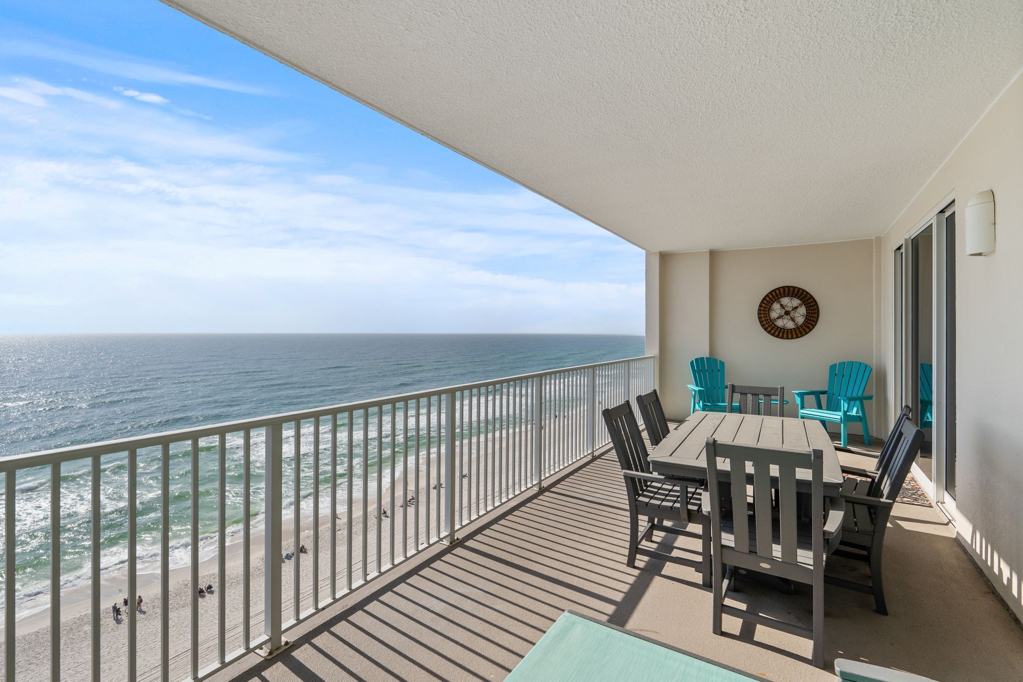 Beautiful Beachfront Condo with Amazing Views and Beachfront Pool! Chair Service Included*