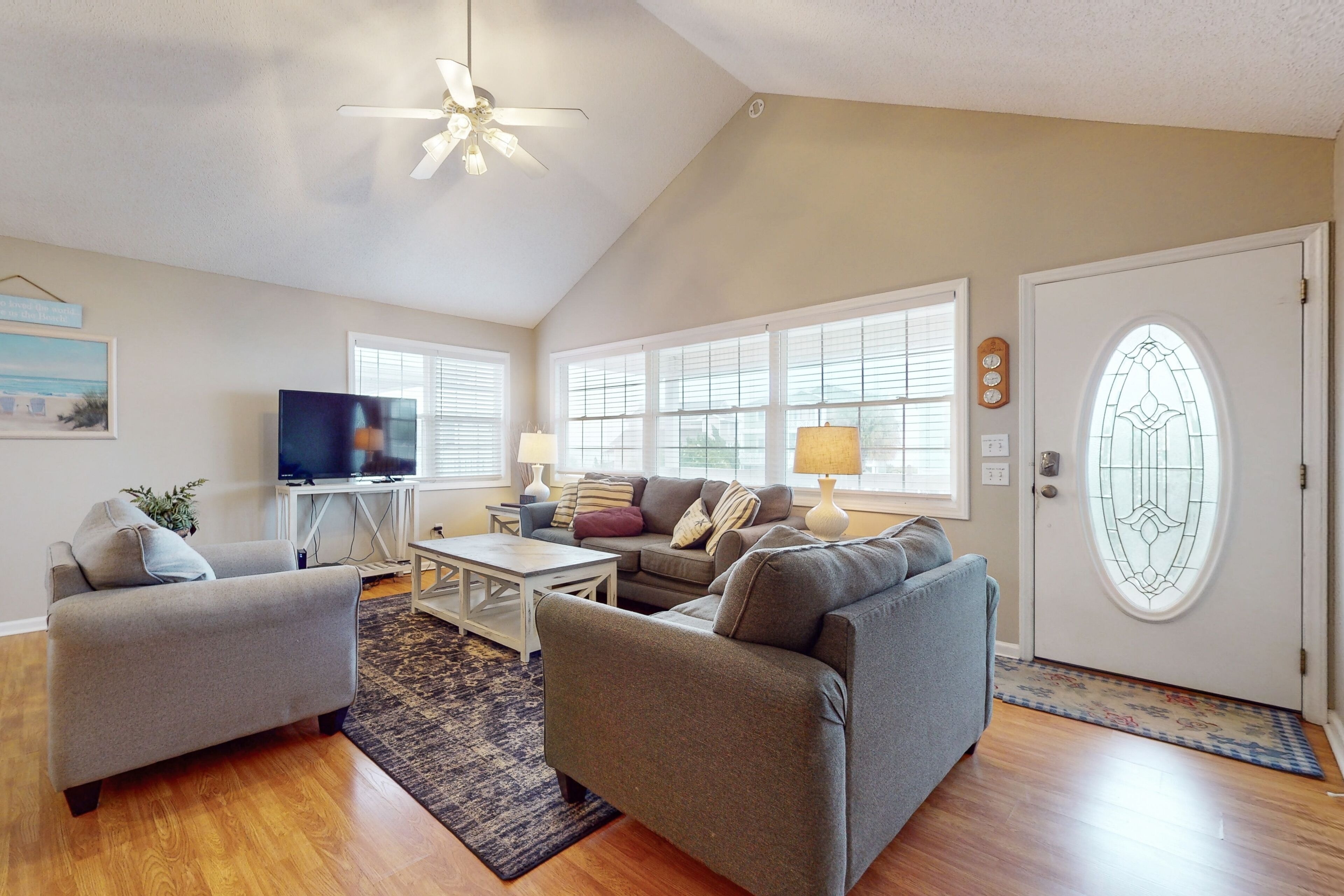 100 Yards to Beach Fish N Hooks | Spacious Retreat with Ocean-View Porch