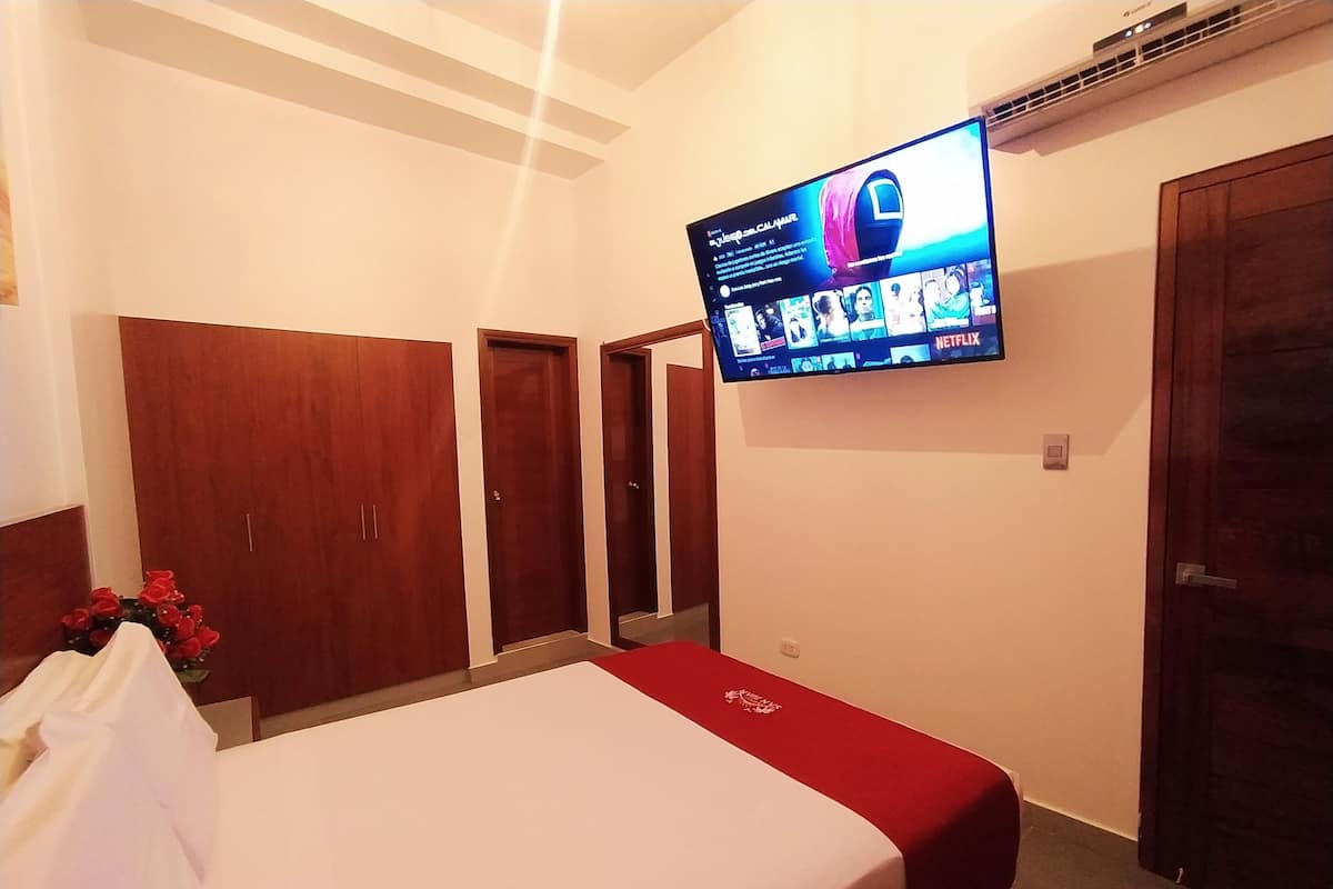 City Double Room, 1 Double Bed, Non Smoking, Private Bathroom | Free WiFi, bed sheets