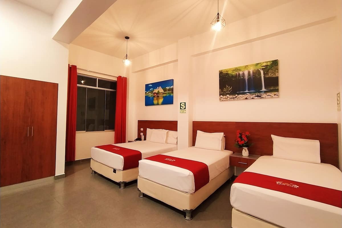 City Triple Room | Free WiFi, bed sheets
