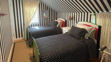 8 camere, ferro/asse da stiro, lenzuola