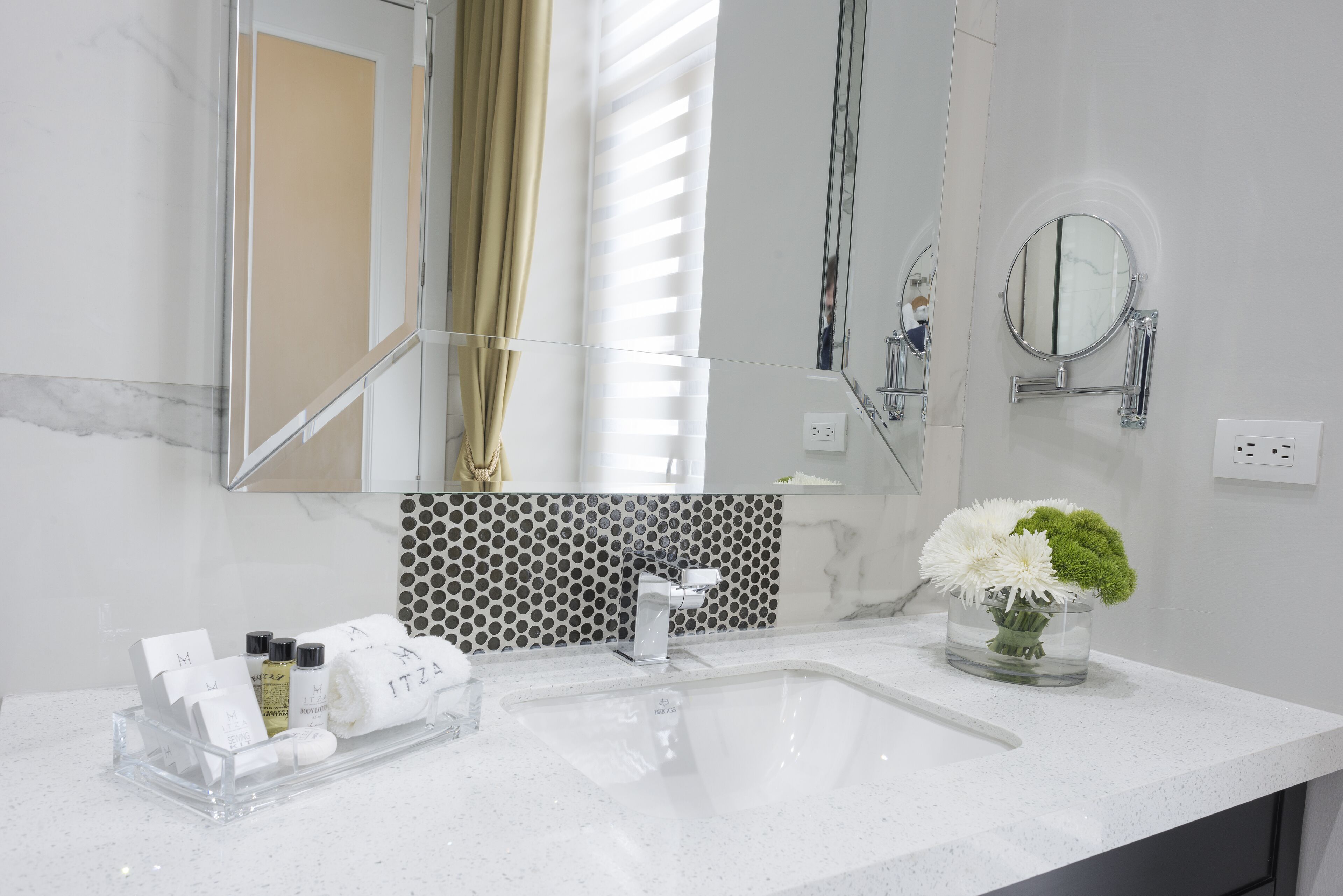 junior double room, 1 king bed, balcony | bathroom | shower, rainfall showerhead, hair dryer, bathrobes