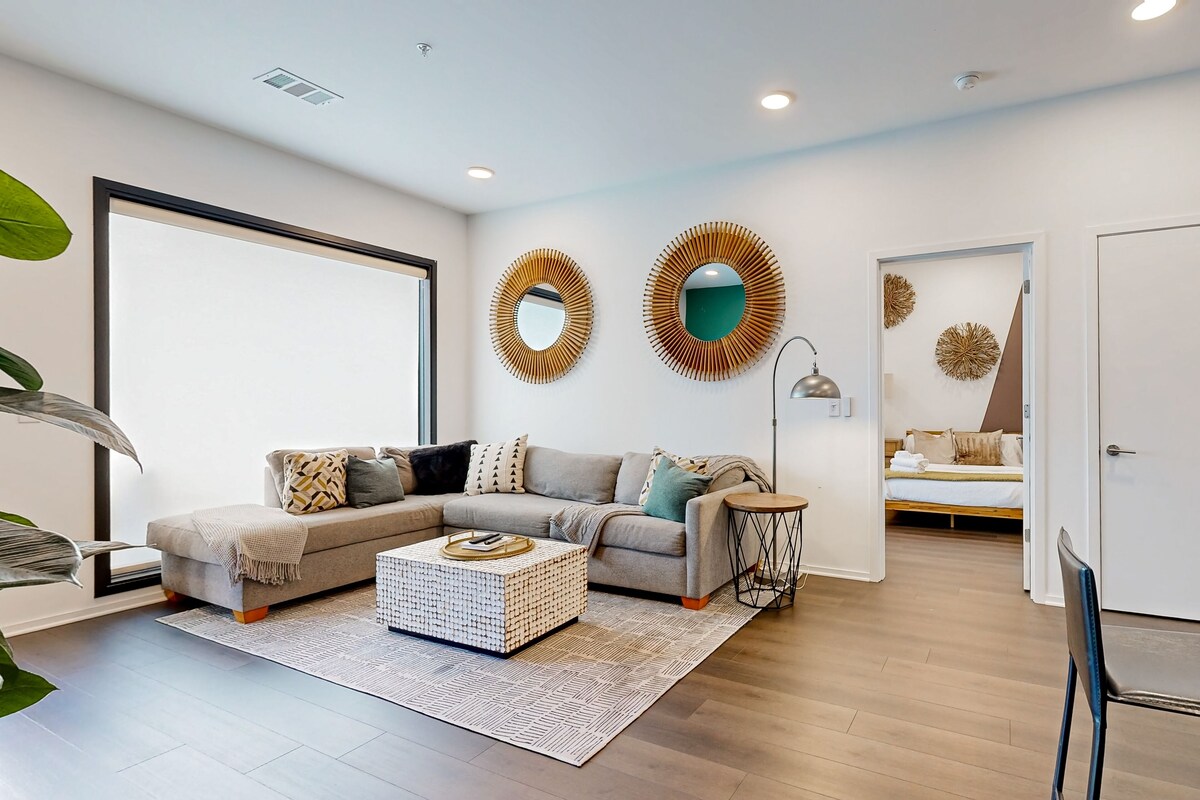 Eco-Friendly Condo with Shared Seasonal Pool, Balcony, and Free WiFi