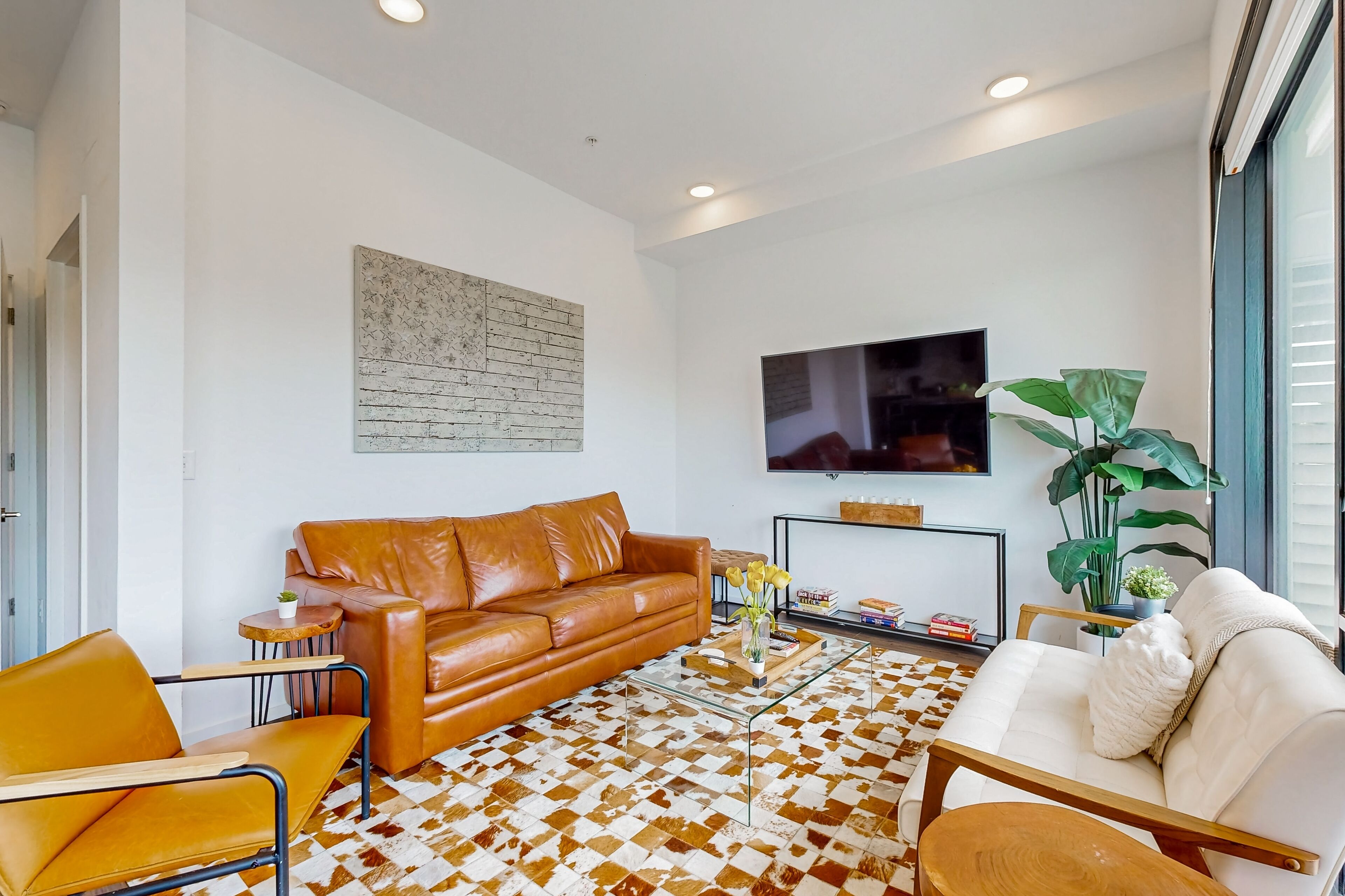 Dog-Friendly Luxury Condo with WiFi, Balcony, Shared Seasonal Pool, & Gym
