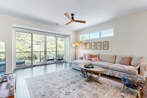 Fernseher, Stereoanlage