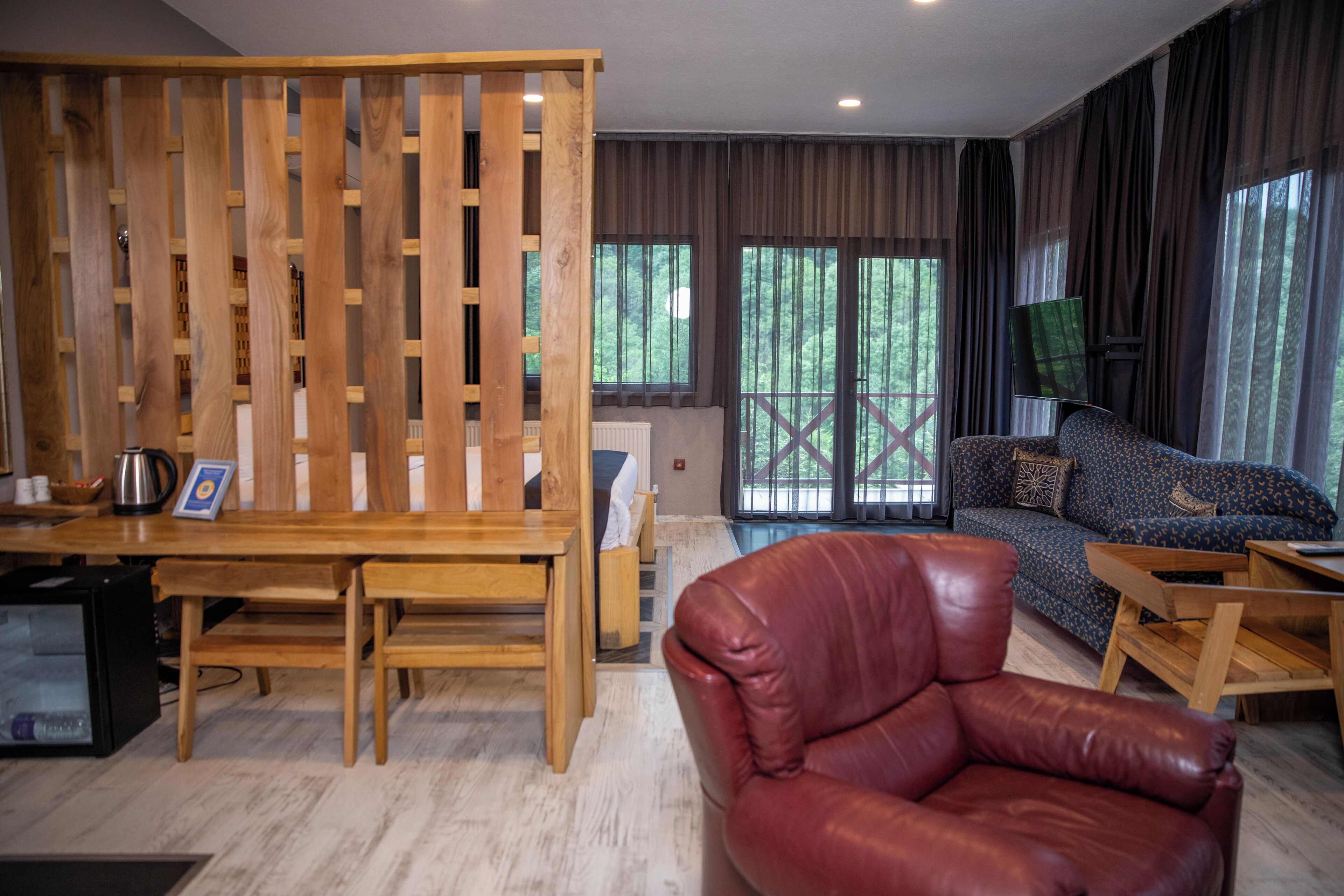 presidential studio suite | 1 bedroom, premium bedding, minibar, desk