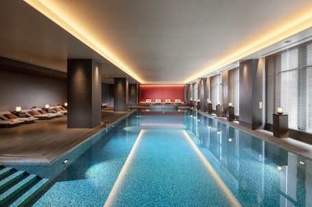 Indoor pool. Hilton Hiroshima