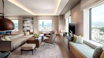 Premium Suite, 1 King Bed | In-room safe, desk, laptop workspace, blackout drapes