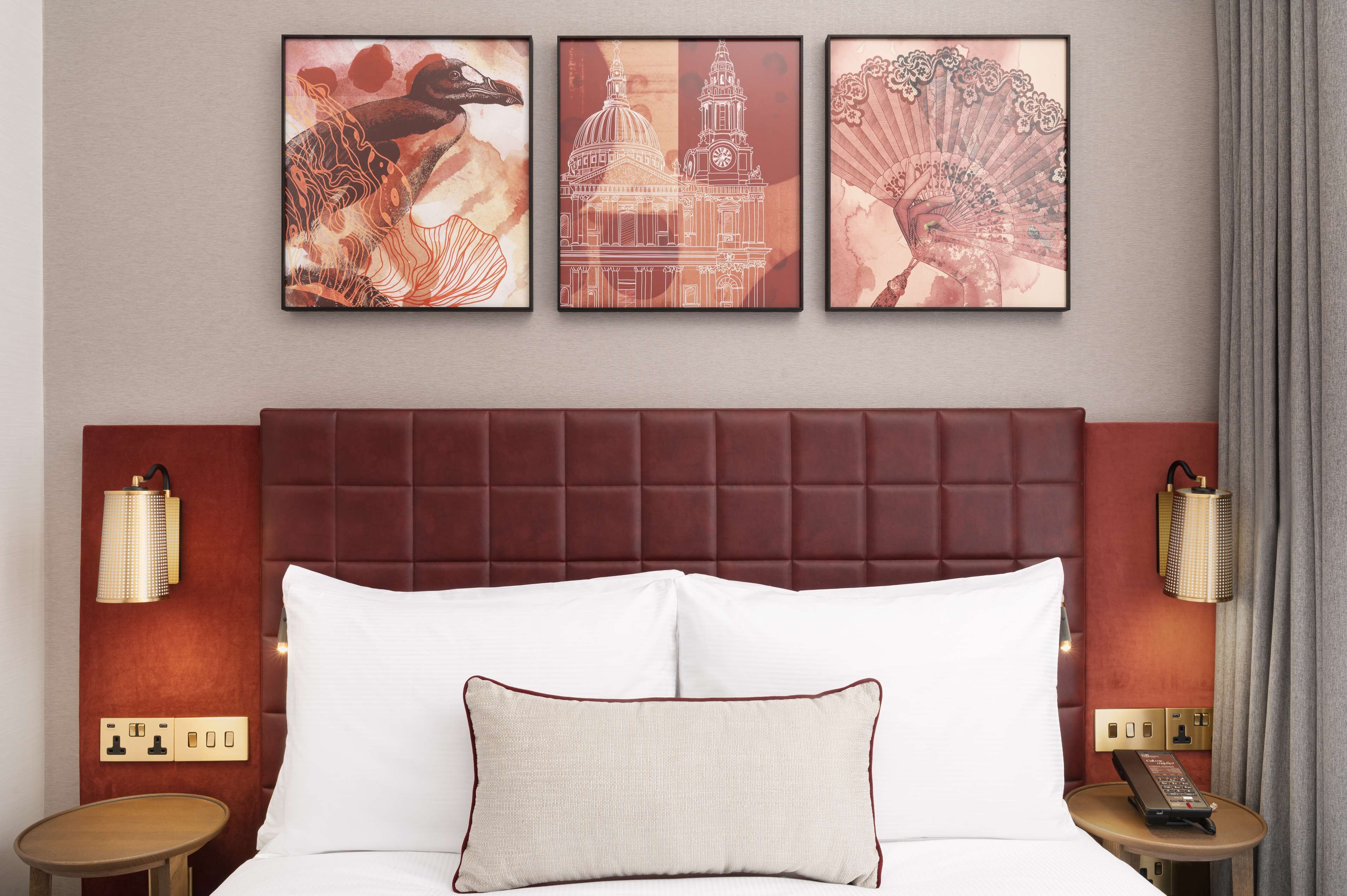 Coffres-forts dans les chambres, fer et planche à repasser