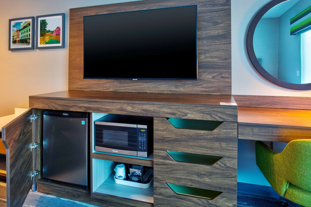 desk, laptop workspace, iron/ironing board, free cots/infant beds