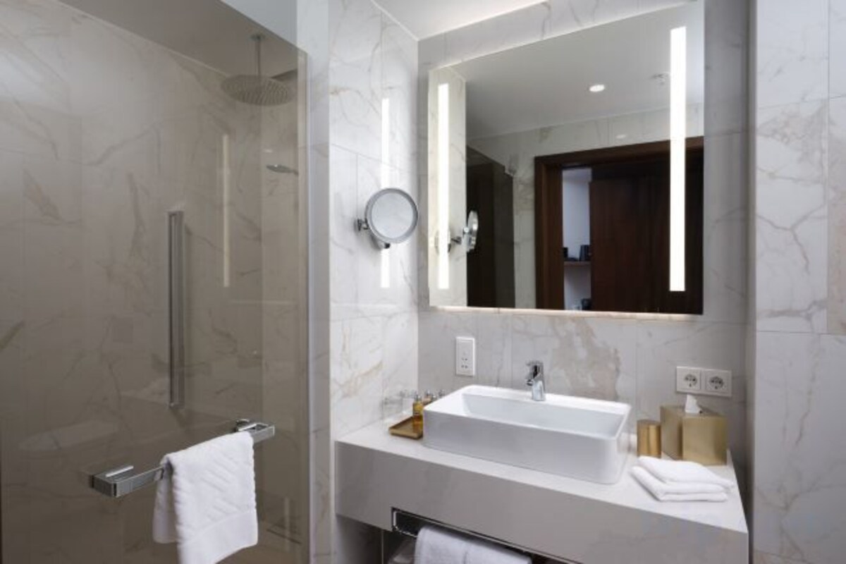 Classic King Room-Accessible