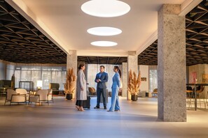 Lobby lounge - Iceland Parliament Hotel, Curio Collection By Hilton (Reykjavik)