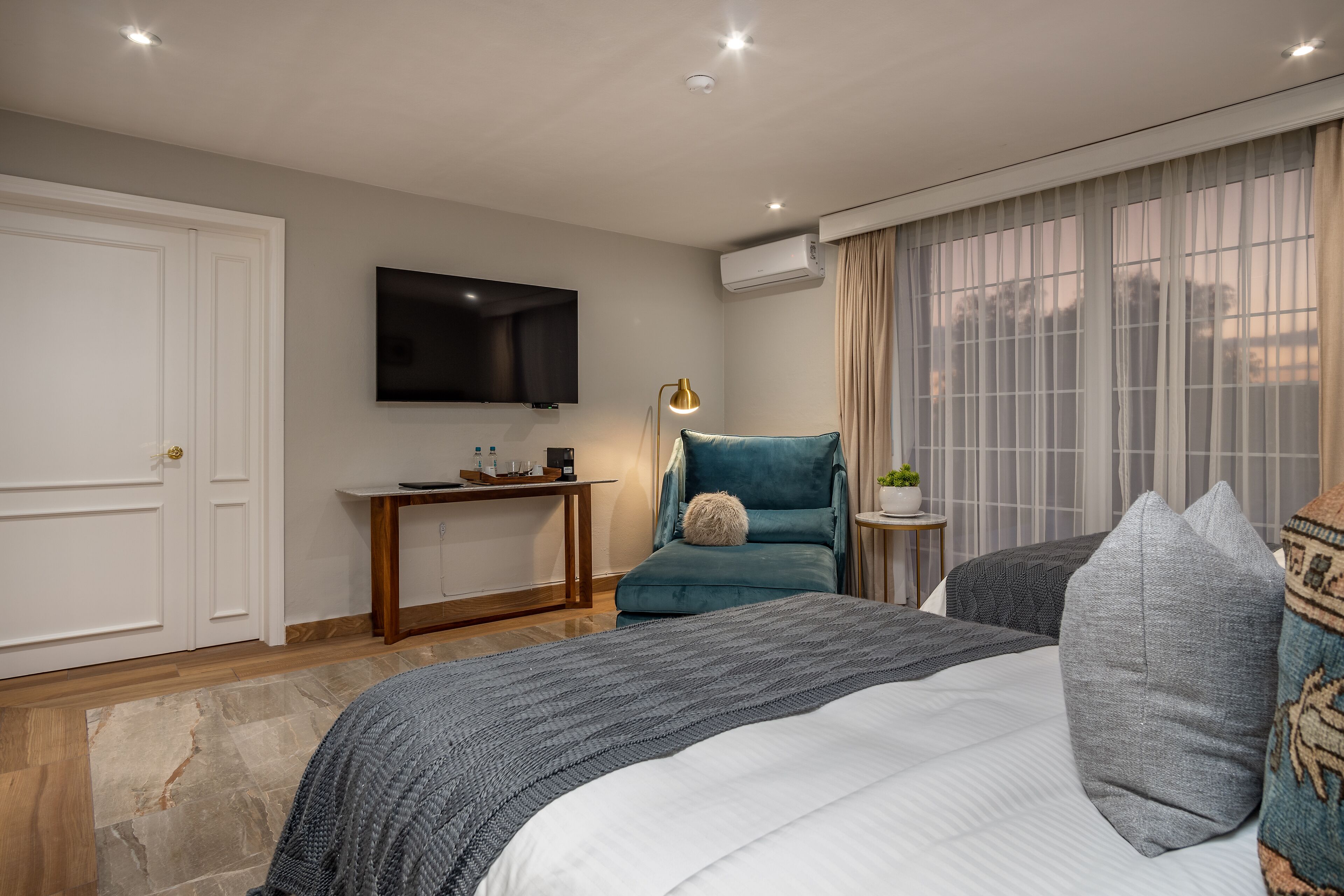 deluxe room | 1 bedroom, premium bedding, desk, free wifi