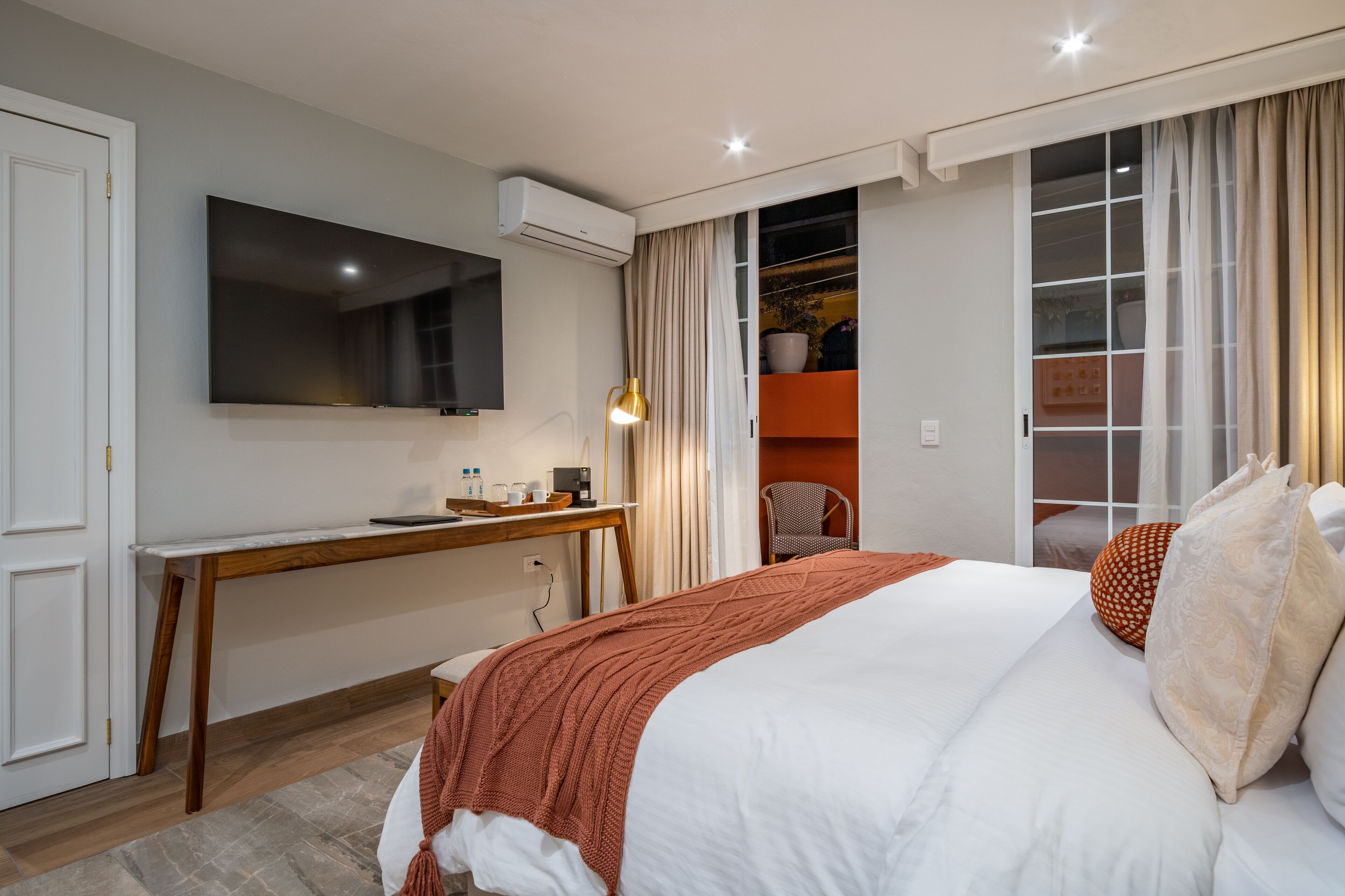 comfort room | 1 bedroom, premium bedding, desk, free wifi