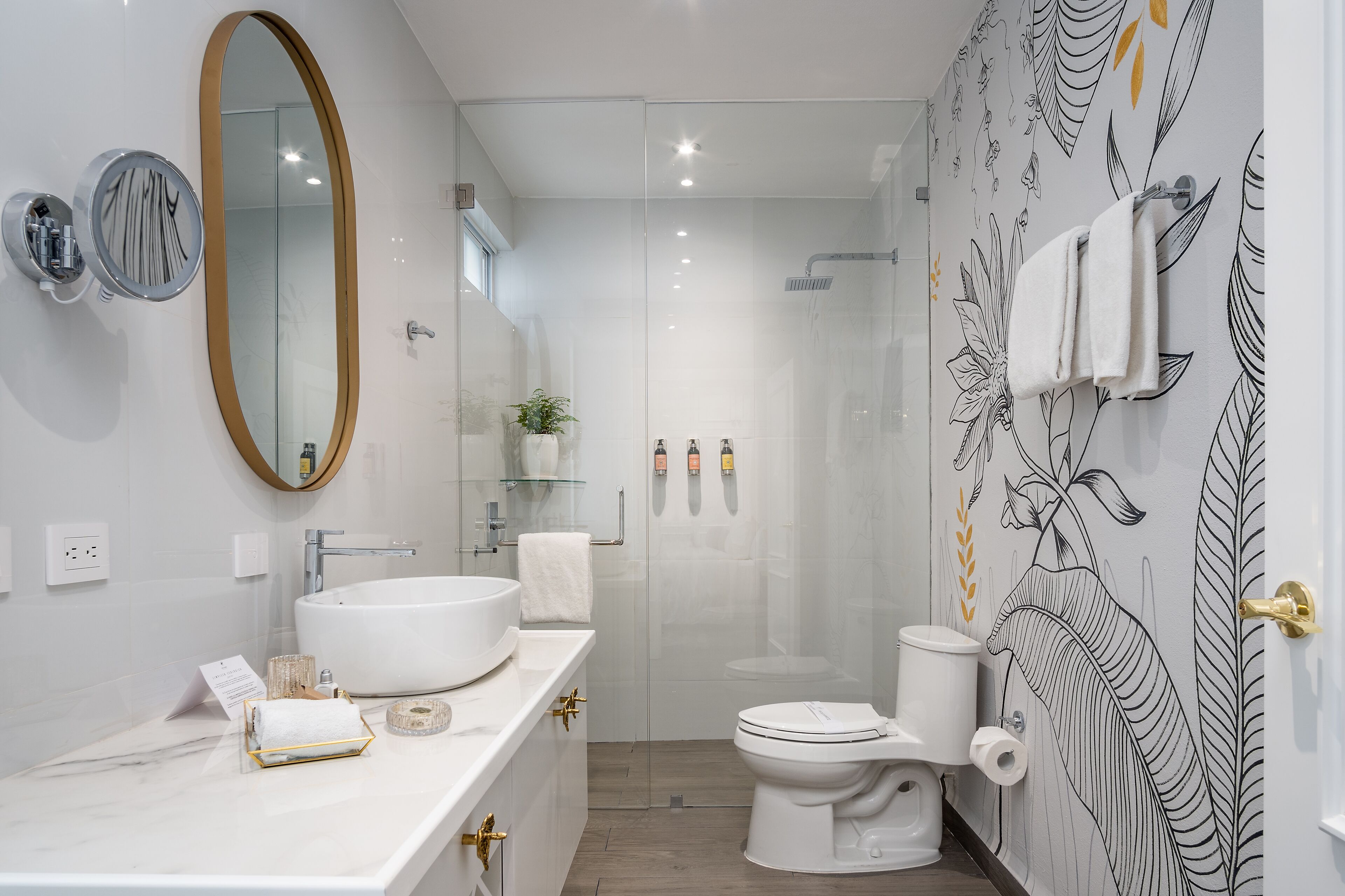 junior room | bathroom | shower, slippers, towels