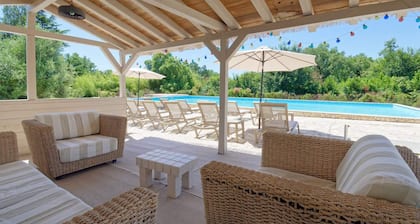 Villa Al Parco - 14 Persons, 6 Bedrooms, Neighbor free, Private Pool