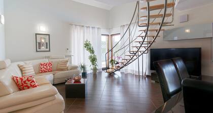 Villa Mary - Four Bedroom Villa with Pool