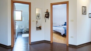 4 Schlafzimmer, Bügeleisen/Bügelbrett, WLAN, Bettwäsche