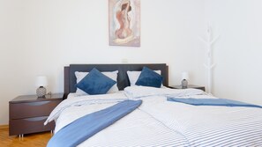 4 dormitorios, tabla de planchar con plancha, wifi y ropa de cama