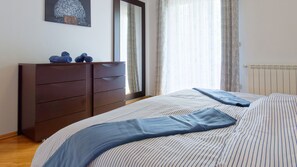 4 Schlafzimmer, Bügeleisen/Bügelbrett, WLAN, Bettwäsche