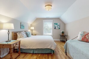 4 Schlafzimmer, Bügeleisen/Bügelbrett, Reisekinderbett, WLAN