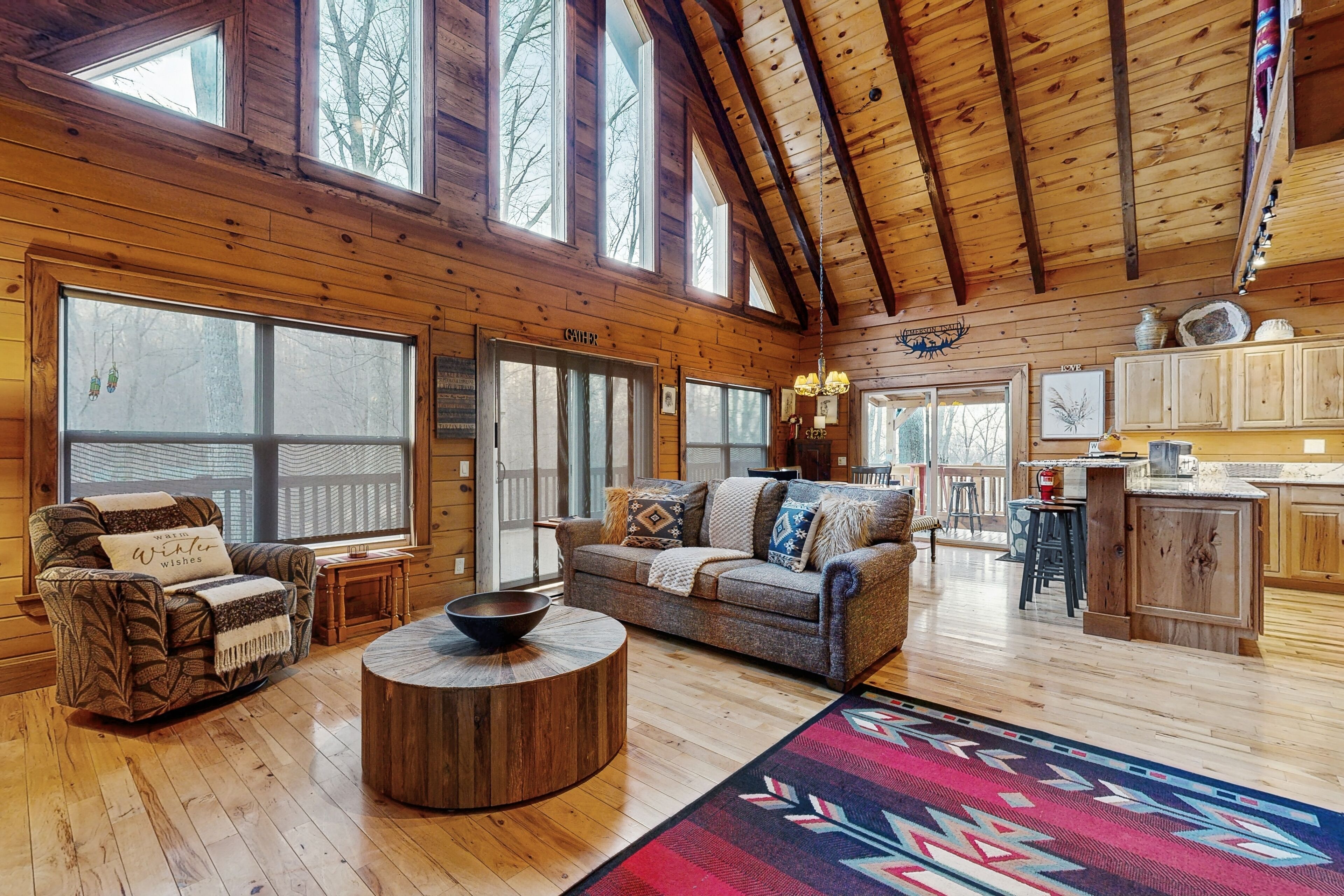 Télévision, cheminée