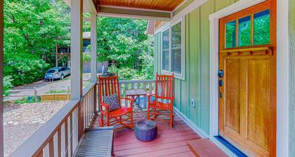 Red Rockers Cottage - Brand-New Home with Front Porch, Bike to Downtown