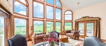 10-acre manor with Blue Ridge views, game rooms & private vintage diner