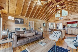 TV, peis og bordtennis