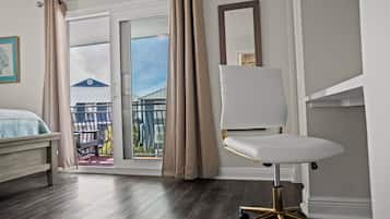 2 habitaciones, escritorio, tabla de planchar con plancha y wifi gratis