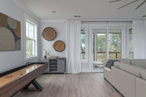 TV, fireplace, table tennis