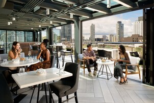 2 bars/lounges, rooftop bar