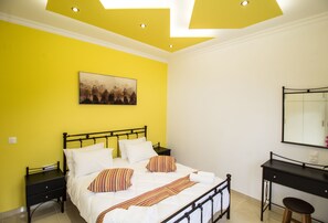 3 bedrooms, free WiFi, bed sheets - Alegria Holiday Home (Corfu)